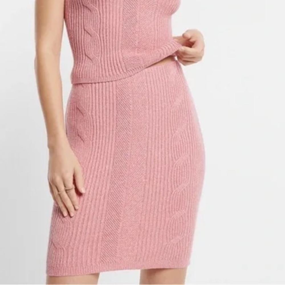 Express - High Waisted Cable Knit Mini Sweater Skirt. Size Large. NWT. Pink